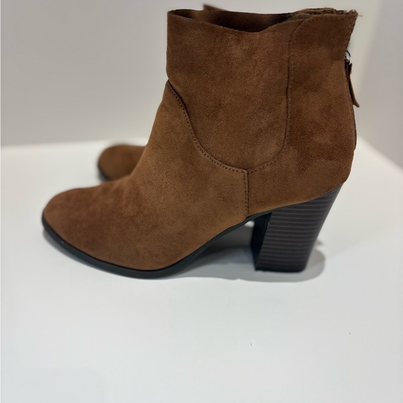 Women’s Brown Suede Ankle Boots – Block Heel – Size US 7 - Picture 2 of 9